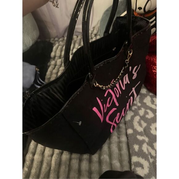 Draft Listing  - Picture 2 of 6